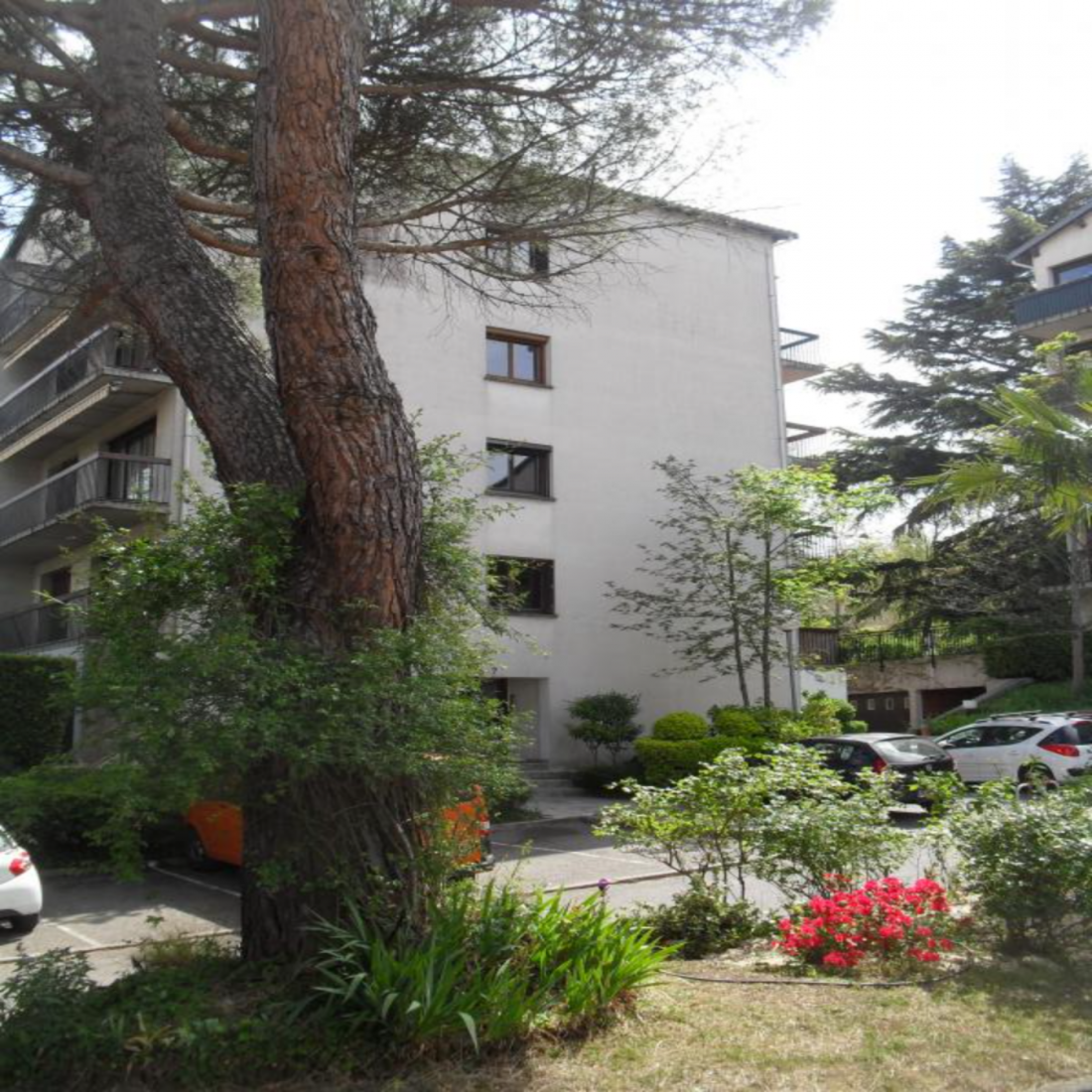 Vente APPARTEMENT RAMONVILLE ST AGNE 81 M². RESIDENCE CALME ET ARBOREE